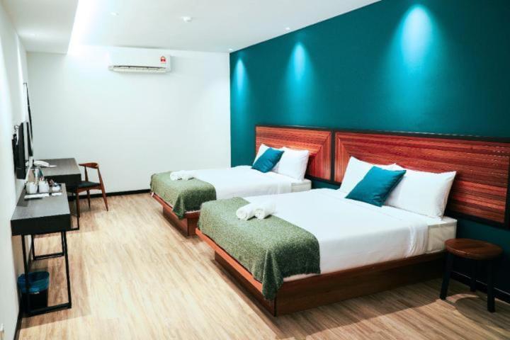 The Journey 3* George Town